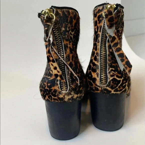 Cynthia Vincent Leopard Boots - Picture 3 of 9